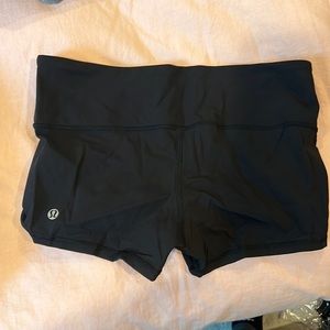 LuluLemon Yoga short
